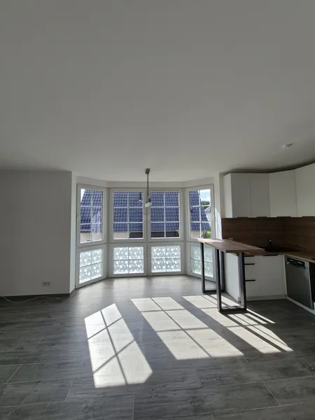 Wohnen mit Charakter: 2-Zimmer-Wohnung in Berlin-Marzahn — photo 1